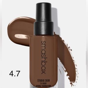 New Smashbox Studio Skin Foundation Oil Free 4.7- DEEP WITH NEUTRAL UNDERTONES